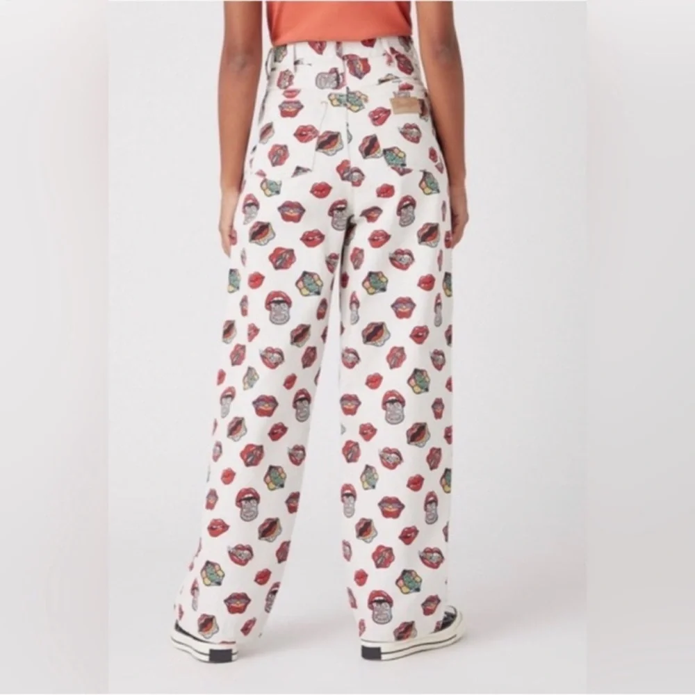 Free People Wrangler Read My Lips Barrel 652 High Rise Jeans Rolling Stones - Picture 4 of 8